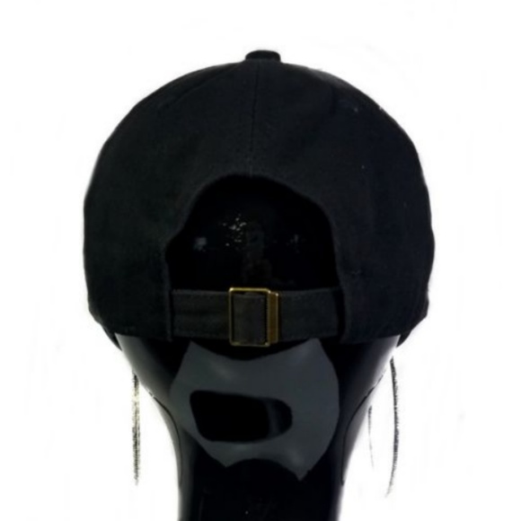 Barbie with Sexy Lips on Black Fitted Adj. B-Ball - Picture 4 of 6